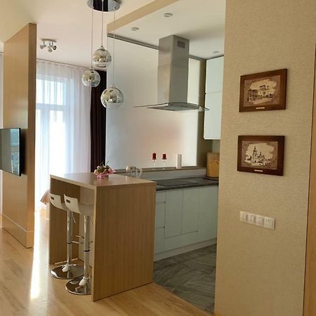 קייב Comfortable Apartments French Quarter Акумулятори Світло Інтернет Завжди מראה חיצוני תמונה