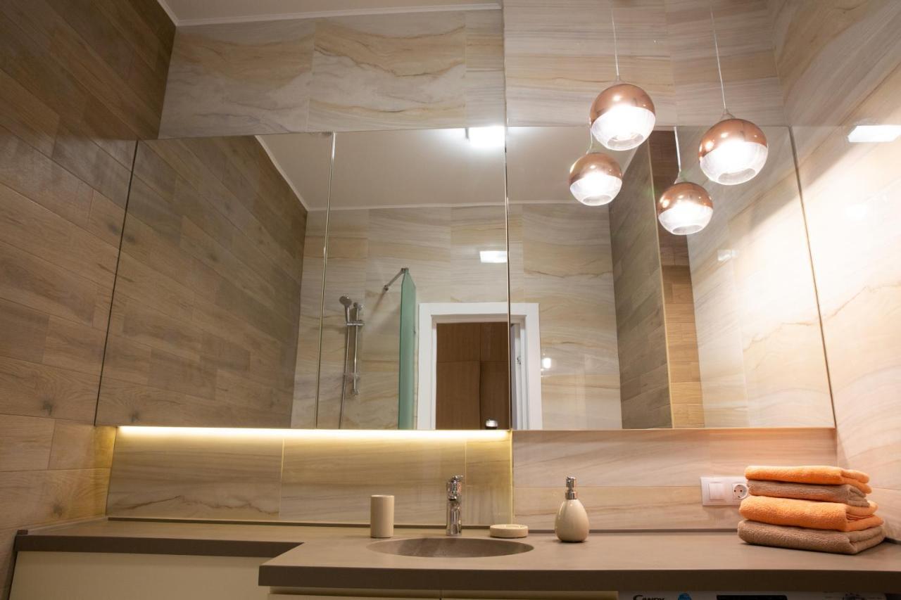 קייב Comfortable Apartments French Quarter Акумулятори Світло Інтернет Завжди מראה חיצוני תמונה