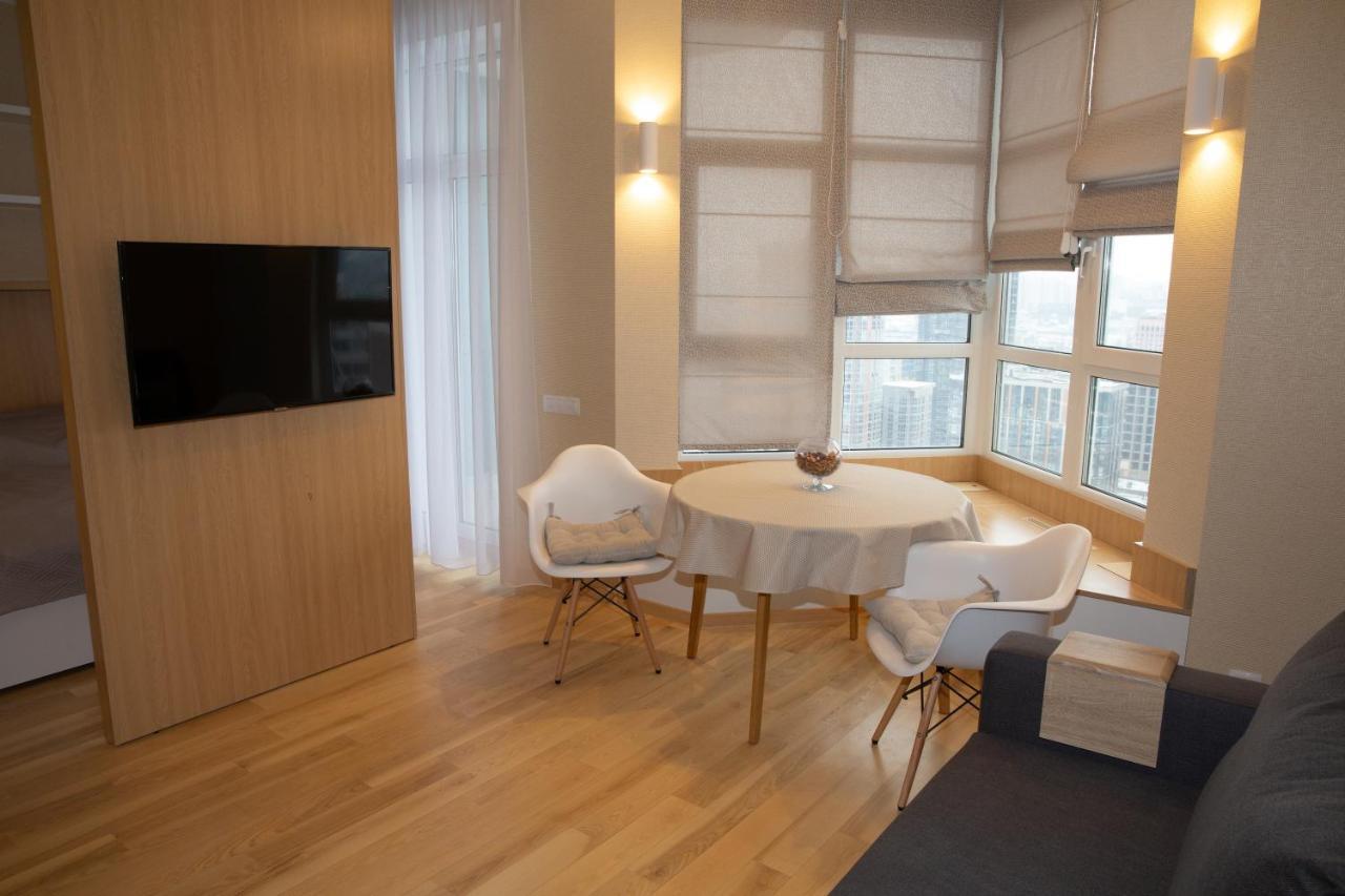 קייב Comfortable Apartments French Quarter Акумулятори Світло Інтернет Завжди מראה חיצוני תמונה