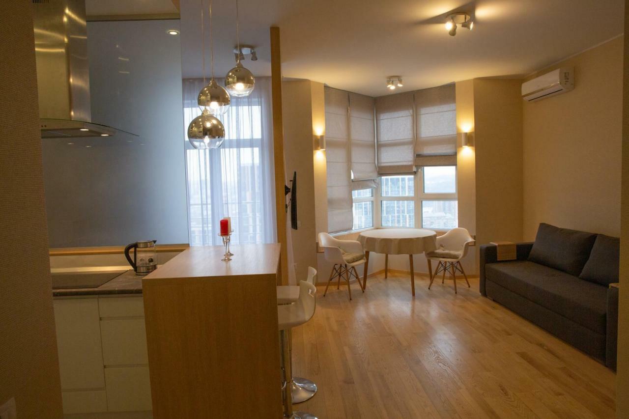 קייב Comfortable Apartments French Quarter Акумулятори Світло Інтернет Завжди מראה חיצוני תמונה