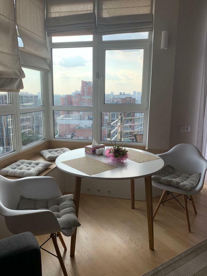 קייב Comfortable Apartments French Quarter Акумулятори Світло Інтернет Завжди מראה חיצוני תמונה